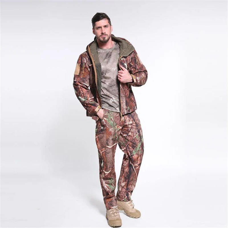 Men Casual Fleece Hooded Waterproof Jacket Male Windbreaker Camo Outdoors Hunting Outwear Mens Combat Jackets Bomber Coats