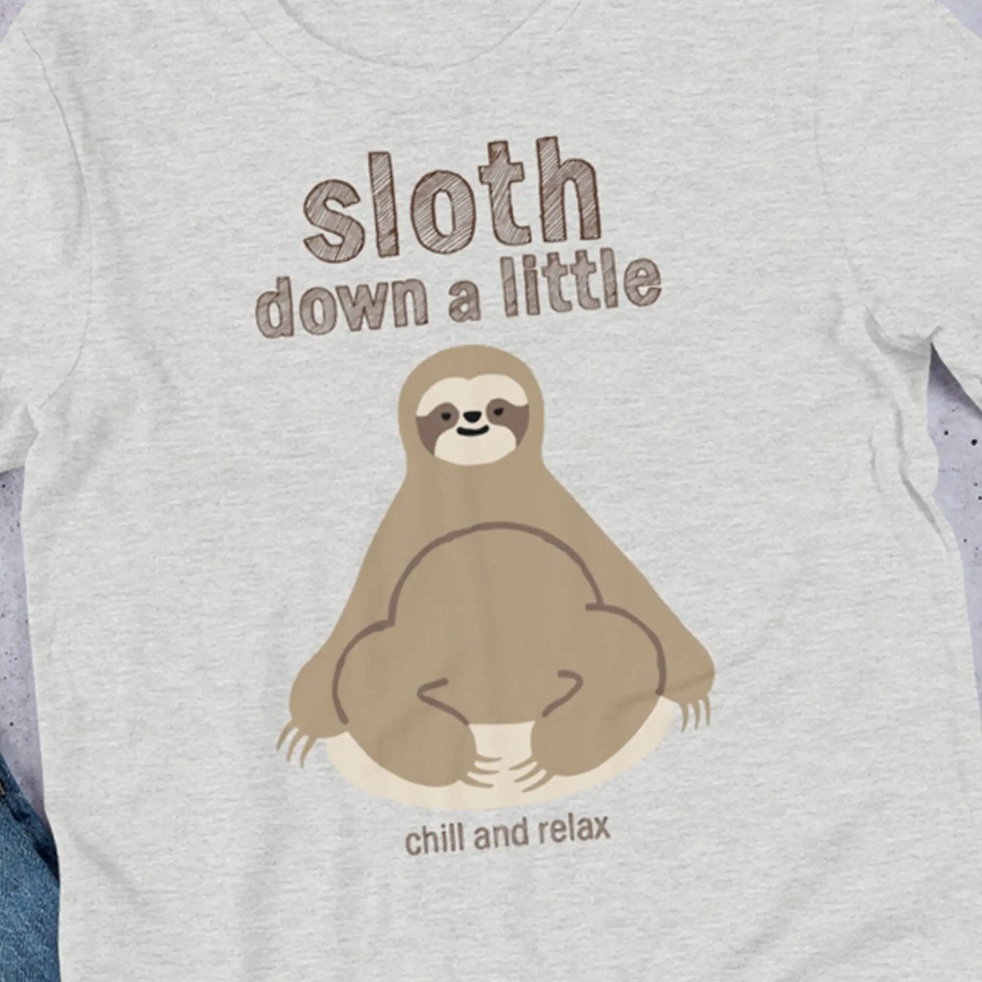 Bradipo Giù Un Po' Di Freddo E Relax Maglietta Carina Per Lui S Her Slow Enjoy Life Brace Yoga Maniche Lunghe O Corte