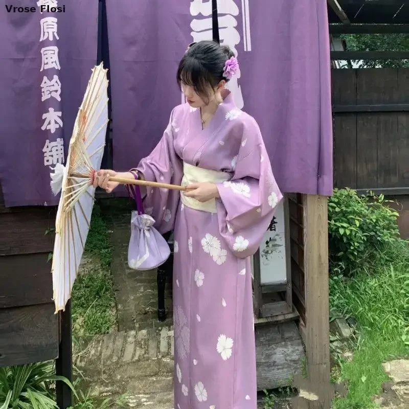 

2023 New Japanese Kimono Woman With White Obi Vintage Style Flower Printed Performing Yukata Dress Photography Bath Robe