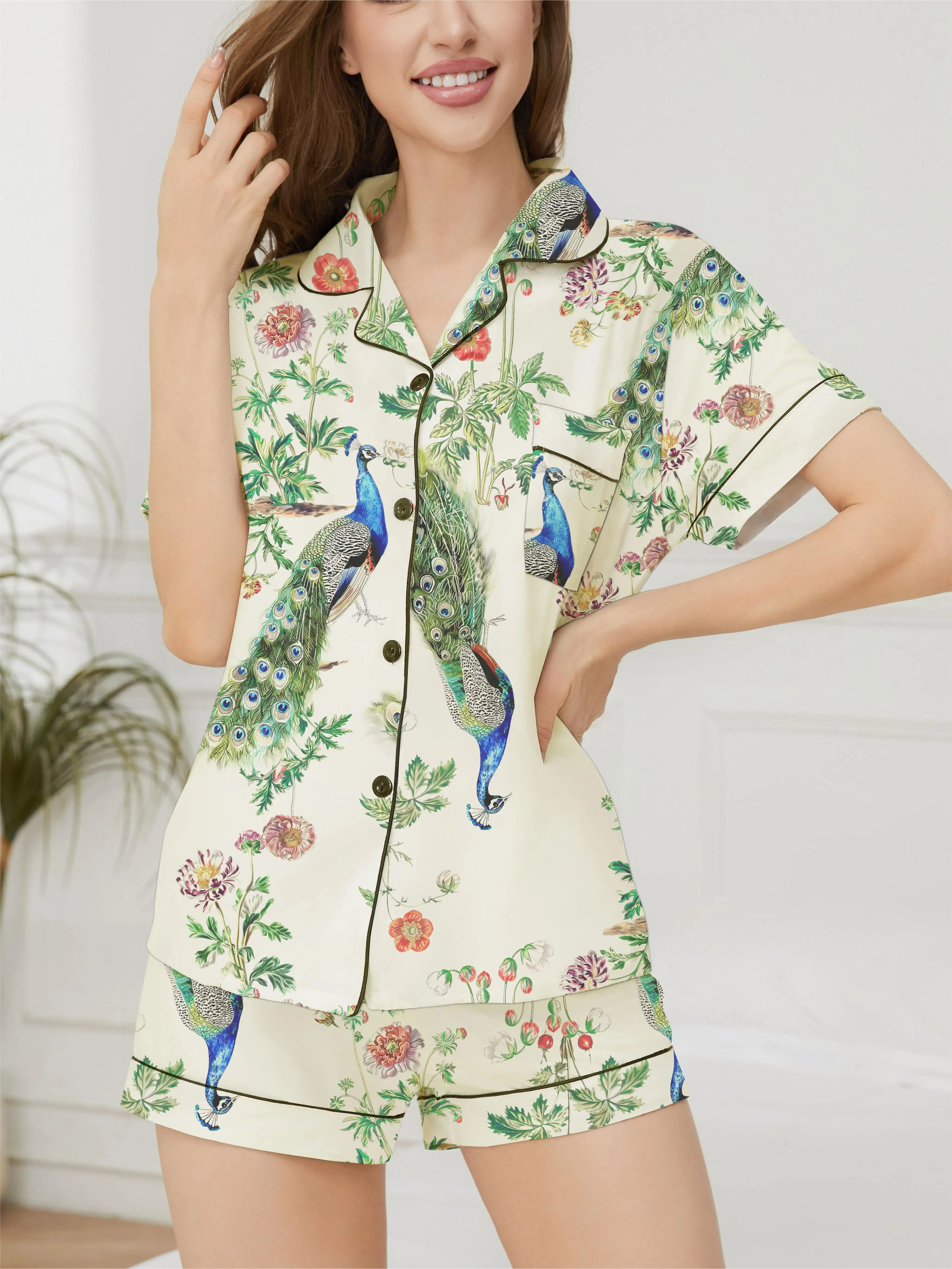 Animal peacock print pajama set for women short-sleeved top with roll-down buttons and baggy shorts loungewear for women