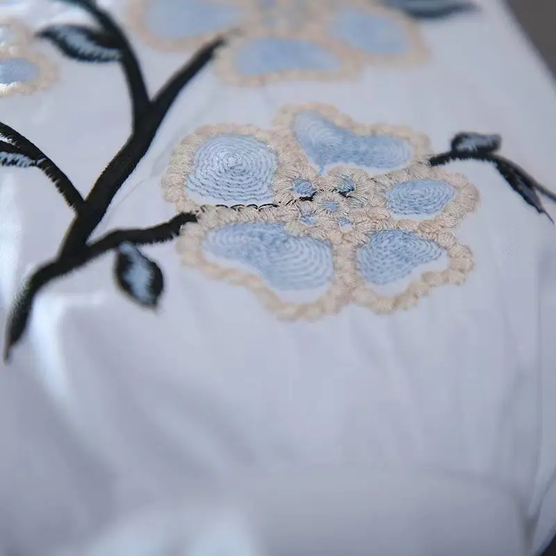 2024 Summer New Style Fresh Style Artistic Embroidered Shirt Women's Loose Casual Style Texted Shirt Women's Top