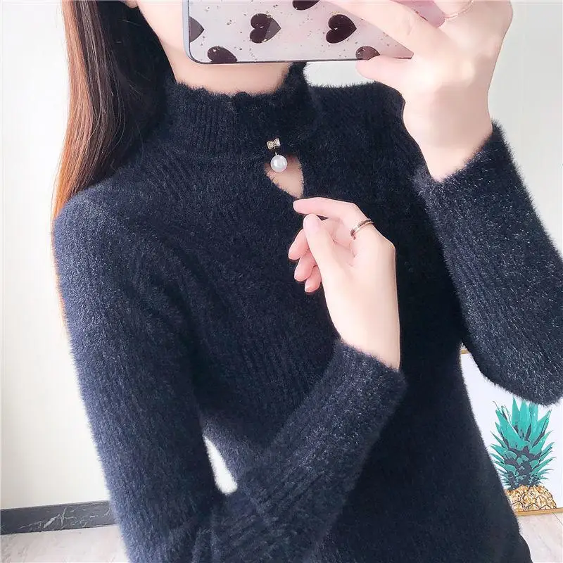 Description Picture 3 of itemHalf high neck sweater women's Korean version with autumn and winter pendant as the base slim fit and versatile knitted top