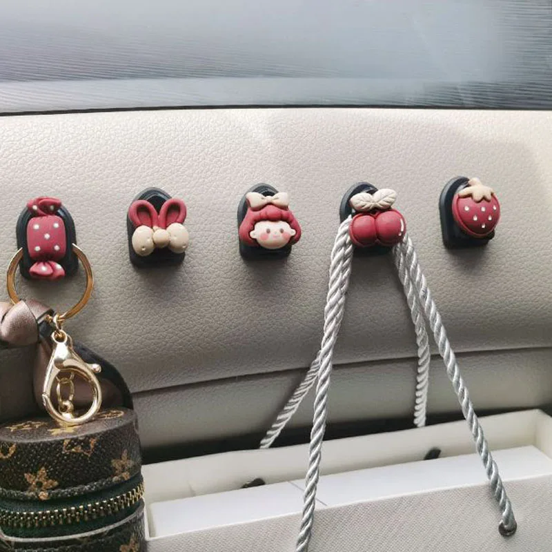 

5Pcs 10Pcs Car Interior Hooks Car Passenger Front Small Hooks Cute Three-Dimensional Cartoon Multifunctional Car Decorations