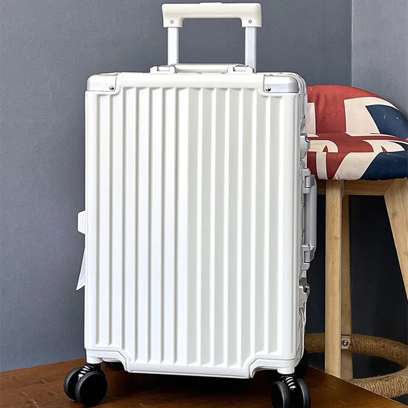 Рисунок 3 - JPXB 24-дюймовый Дорожный чемодан с алюминиевой рамкой