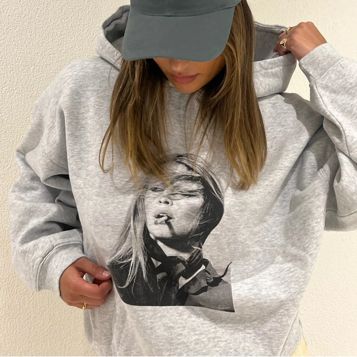 

Classic Artist Graphic Hooded Sweatshirt Women Autumn Winter Long Sleeve Pullover Tops 2024 New Loose Fashion Hoodie Sweatshirts