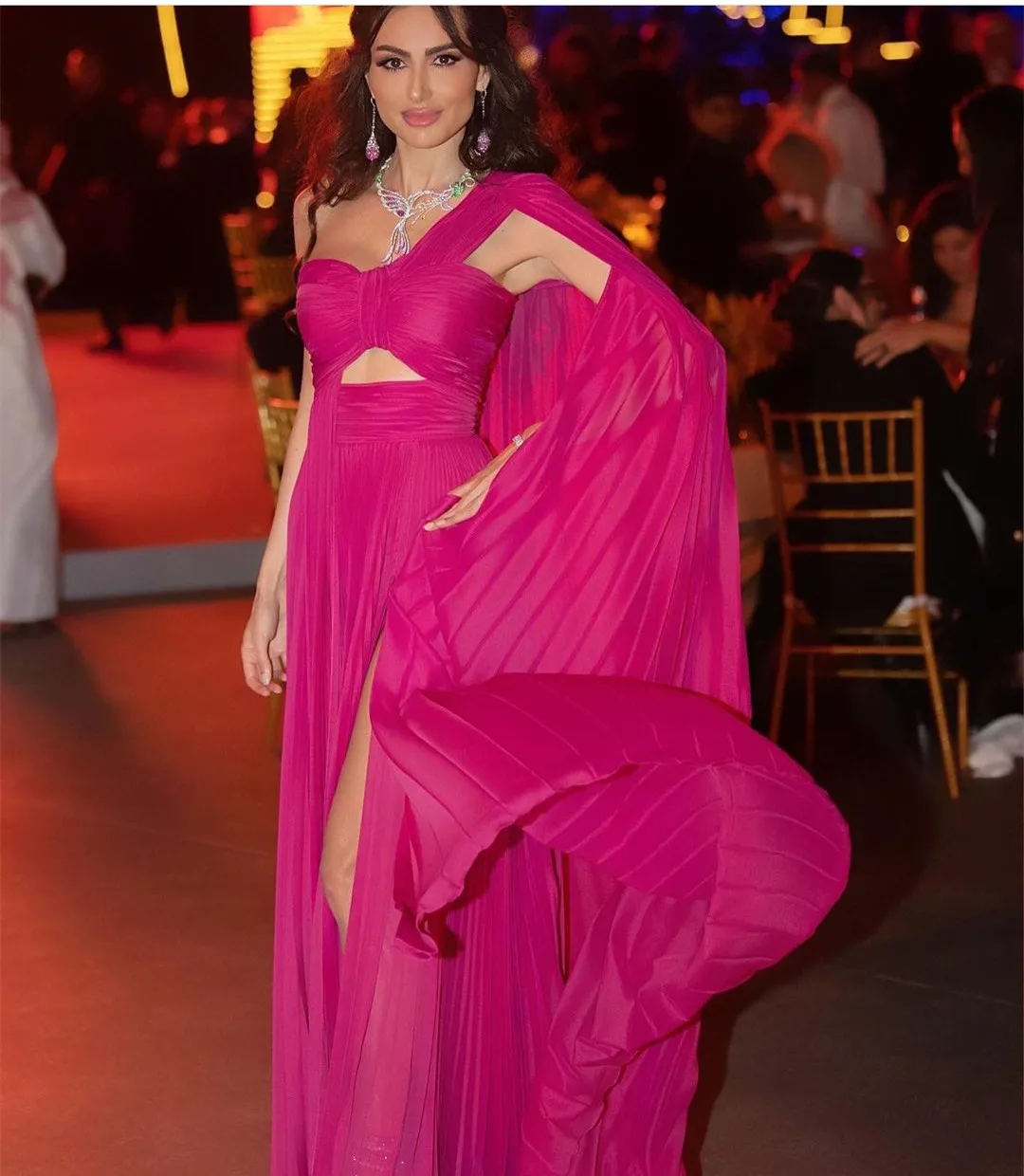 

Elegant Long Chifon Fuchsia Evening Dresses A-Line One Shoulder Pleated Floor Length Abendkleid Robes de Soirée for Women