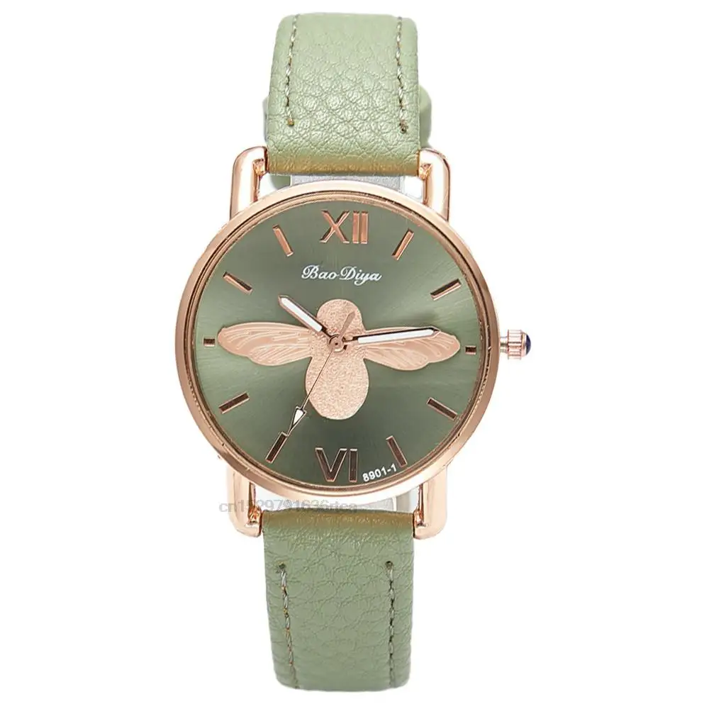 

Hot Simple Little Bee Design Women Watches Vintage Green Groene Lederen Dames Luxe Horloges Mode Casual Vrouwelijke Quartz Klok