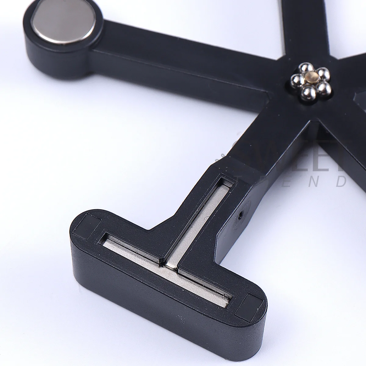 Multi-Function 6 in 1 Cat Eye Nail Magnet Tools Flowers Heart French Line Effect Magnet Plates Pen Manicure Magnetic Accessories