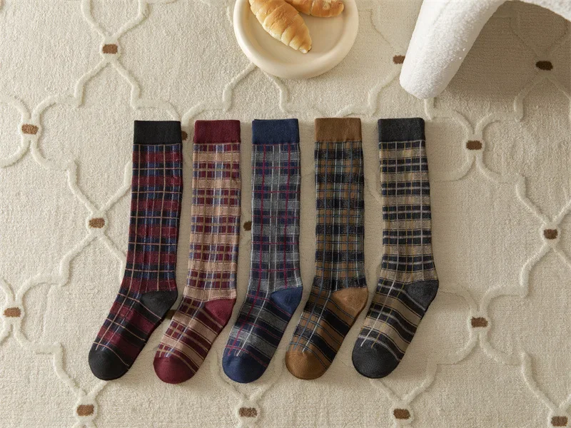Description Picture 2 of itemWomen Harajuku Retro Vintage Plaid Stockings Long Socks JK College Style School Girls Stocking Cotton Knee Socks Women Stockings