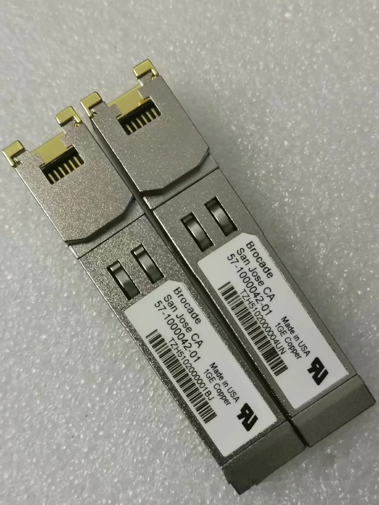 Brocade 1GE RJ45 Sfp Fiber Switch 57-1000042-01/RJ45 Network Adapter