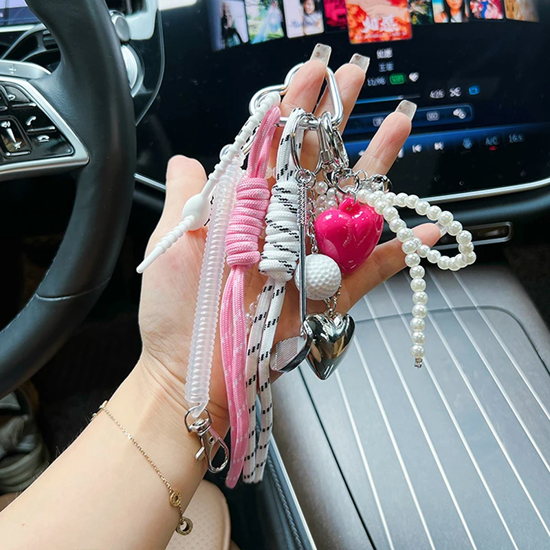 Handmade Delicate Beaded Bow Shaped Keychain with Heart Ornament And Pearl Decoration for Bags And Phones