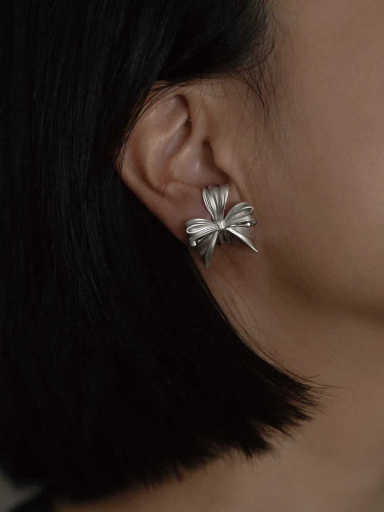 Silver Elegant 3D Silk Ribbon Stud Earrings