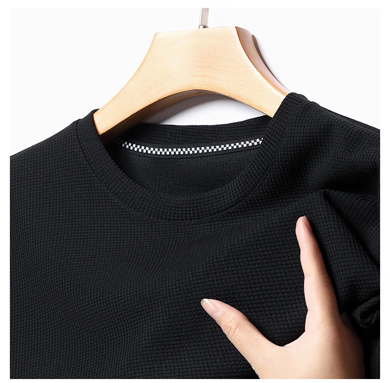 PlatiNum Summer Waffle T-shirt fit example