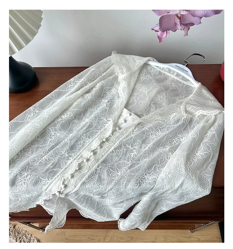 White Lace Blouse Women 2024 New Summer French Hollowed Jacquard Hooded Lightweight Sunscreen Women's Shirt Top