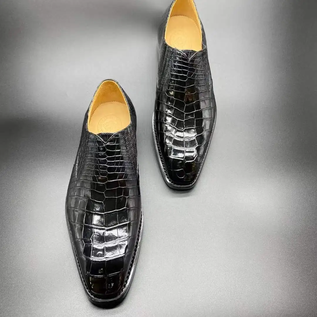 Рисунок 5 - Мужские туфли из крокодиловой кожи