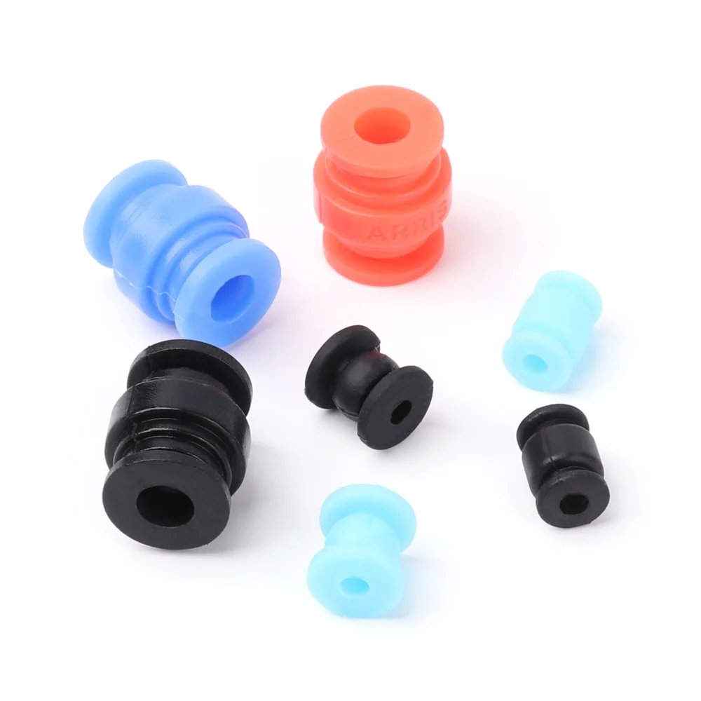 Pièces antivibrations pour drone FPV de 17.5x7x20mm, disposées en rangée avec leurs dimensions visibles.