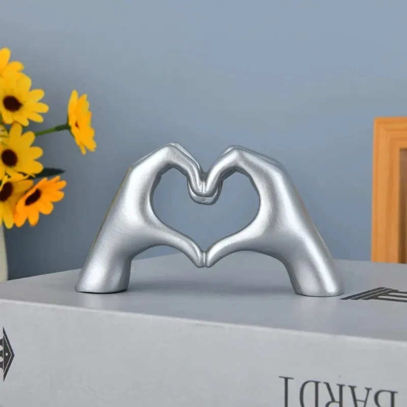 1PC Heart Hand Statue Living Room Bedroom Decoration, Love Finger Modern Hand Gesture Sculpture Home Shelf Desktop
