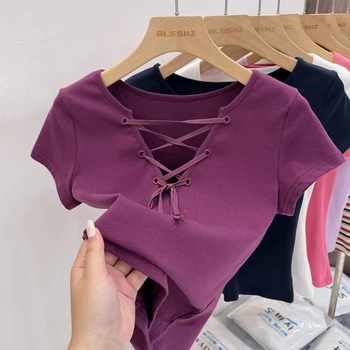 2025 خمر الصليب ضمادة الخامس الرقبة تي شيرت الصلبة سليم صالح قصيرة الأكمام البلوز المحملة Y2k الجمالية الشرير قمة الموضة غير رسمية