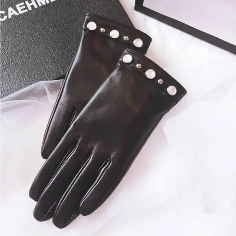 

Luxury Women's Sheepskin Touch Screen Gloves Winter Warm Velvet Lined Genuine Leather Gloves Female Black Glove