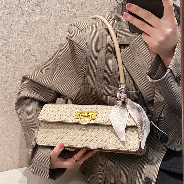 Fashion Quilted Bag Pleated Shoulder Bag Ins 퀼팅백 Niche Designer Large  Capacity Crossbody Bag Women's Casual Purse New 2023
