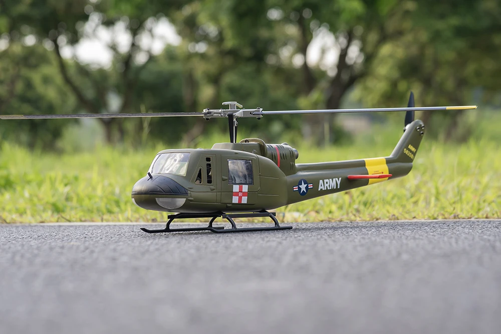 플라이 윙 UH-1 V4 업그레이드 470 클래스 6채널 브러시리스 모터 GPS 고정점 고도 유지 스케일 RC 헬리콥터 (H1 PRO 컨트롤러 포함)