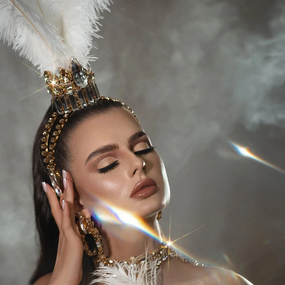 Elegant White Feather Crown Tiara Drag Queen Performance Accessories Oversize Headband Rhinestone Headpiece Jewelry Cosplay Gift