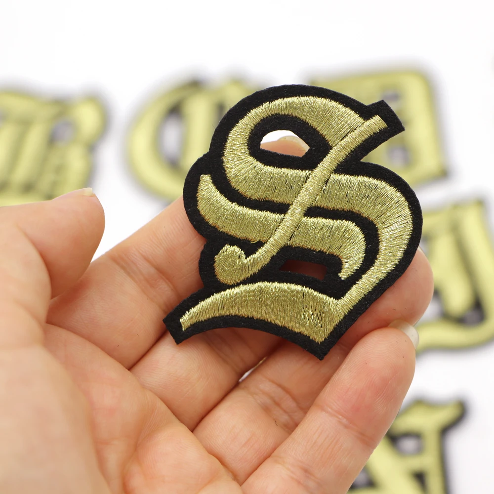 1PC Goldene Griechische Buchstaben Stickerei Patches Eisen Auf Buchstaben Patch A-Z Patch Gestickte Patch Nähen Auf Patch für Kleidung Name Diy – Detail 21