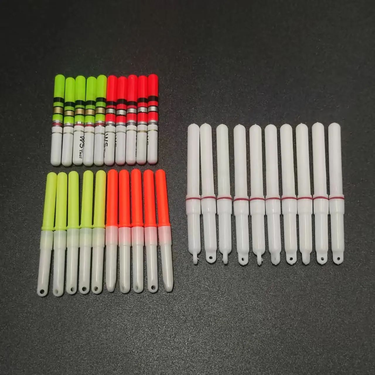 10 bâtons lumineux LED pour flotteurs nocturnes - Vert et rouge avec piles CR322/CR425