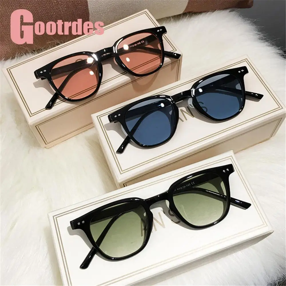 

Fashion Vintage Square Sunglasses Summer UV Protection Shades Women Trendy Oversized Frame Sun Glasses UV400 Lens Eyewear
