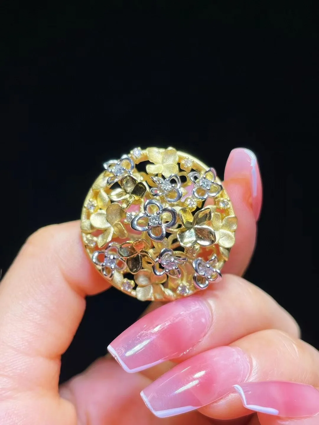 18Kgold flower roundel pendant & brooch double use diamond genuine jewelry fine women jewelry free shipping 7 S0e0bb9ae030f479cbbbde8f4016025e7C 18Kgold flower roundel pendant & brooch double use diamond genuine jewelry fine women jewelry free shipping