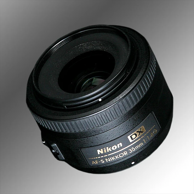 Nikon D7200 AF-S DX NIKKOR 35mm f/1.8G 