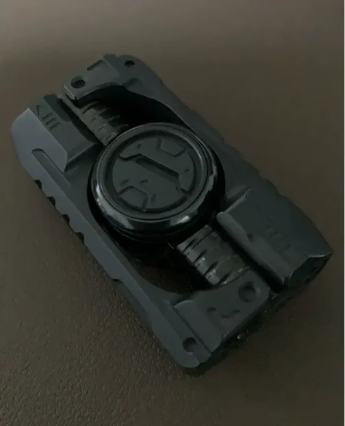 

Second hand EDC Mackie anger push egg