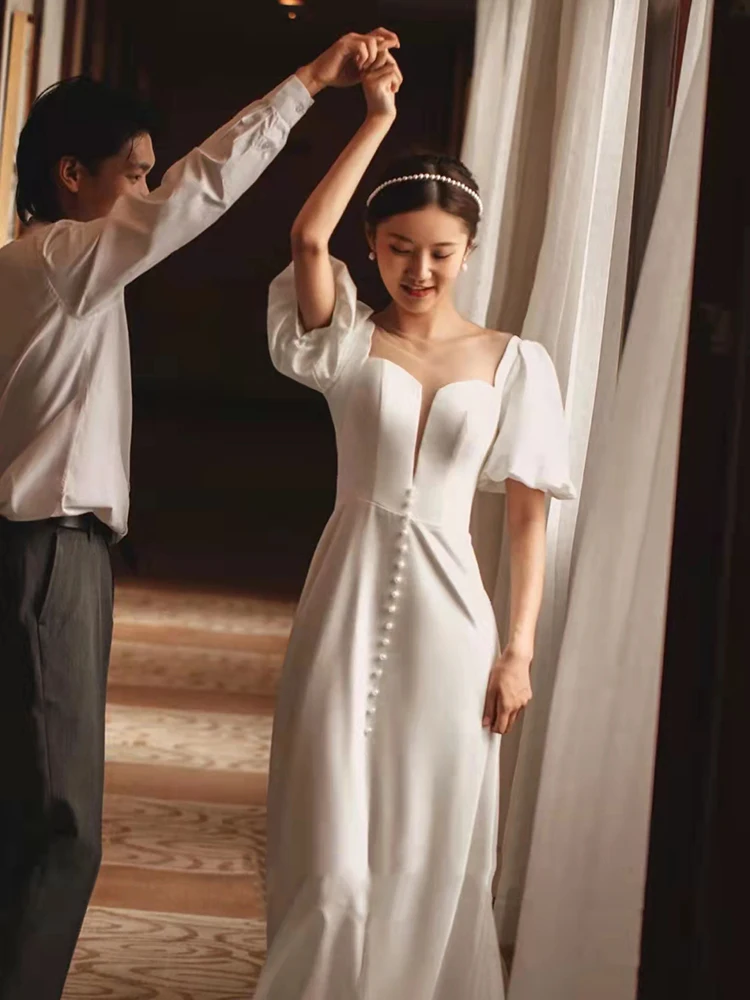 Satin Wedding Gown A-Line Sweetheart Puff Sleeve Wedding Dress Ruched  ウデングドレス Sweep Train Lace-Up  Simple Bride robe de mariée