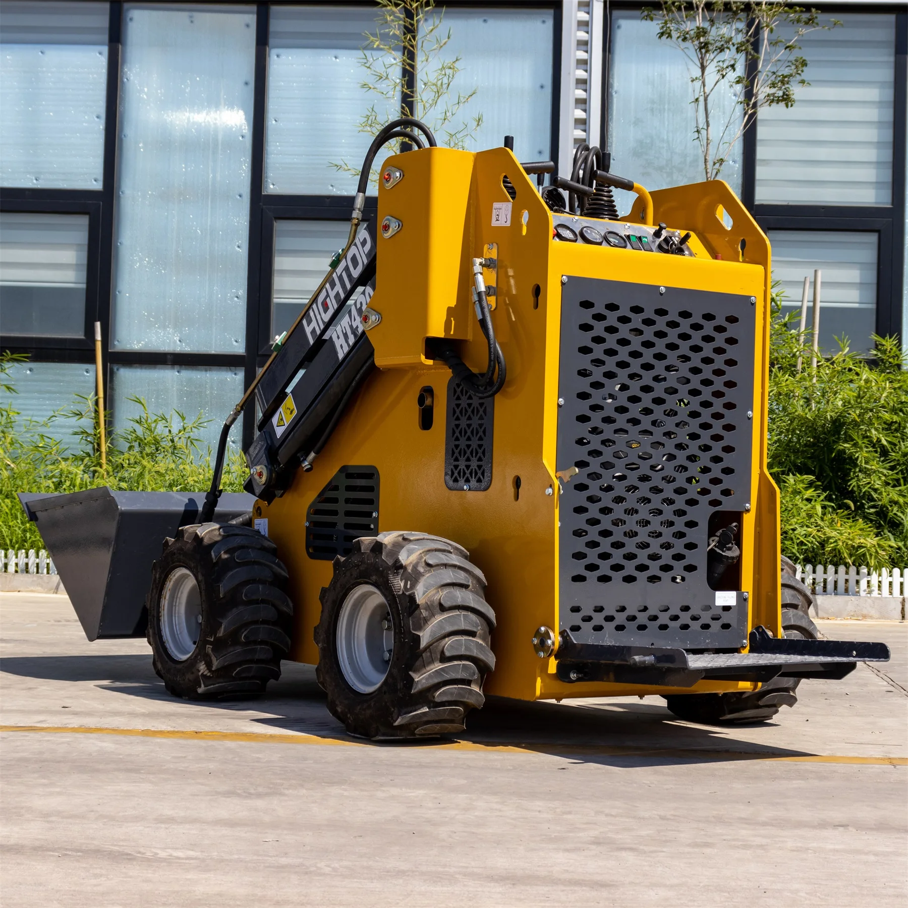 Mini chargeur diesel Skid Steer Jane, Big Flow, 23HP, E27 Auto Droeling Flood, certifié CEC