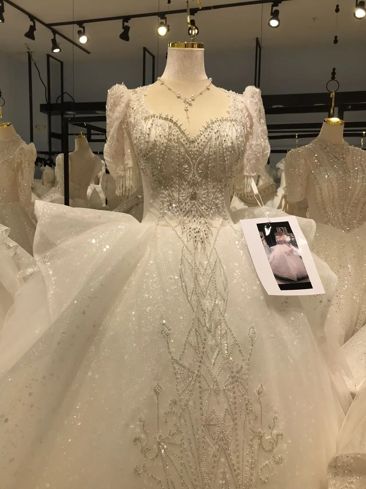 

Kisswhite Xlove Collection Luxury Wedding Dress glitters Crystals Ball Gown Pearls Bridal dresses