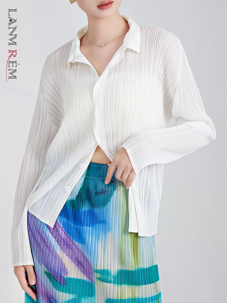

LANMREM Sunscreen Pleated Shirt For Women Lapel Single Breasted Long Sleeves Thin Casual Tops Female Clothing 2023 New 2YA2608