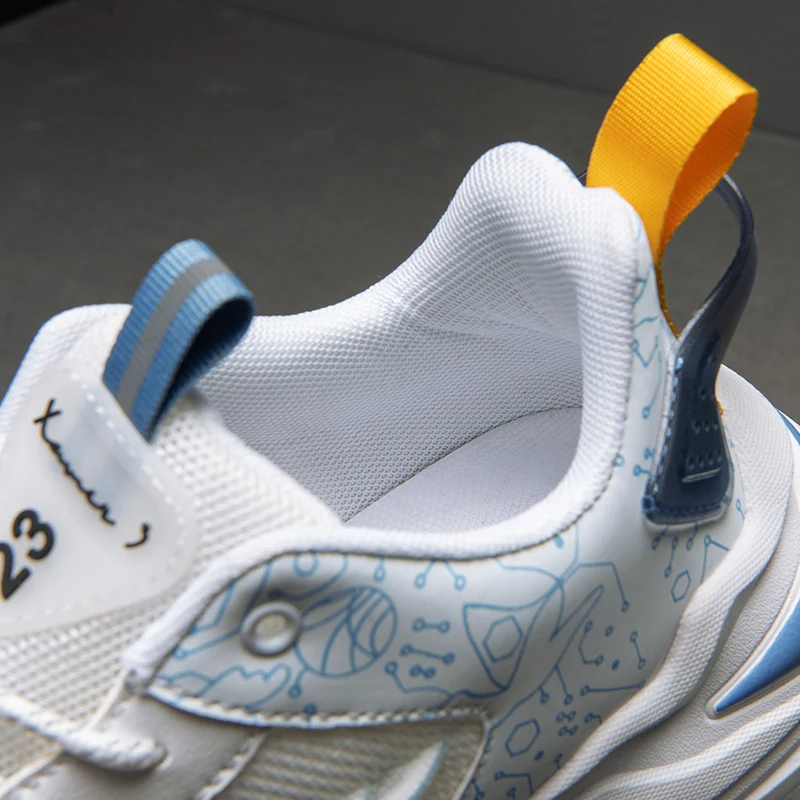 Male Casual Running Shoes Fish Scale 2023 Fashion Sports Sneakers for Men Original Designer Footwear Men Gym Fitness Trainers