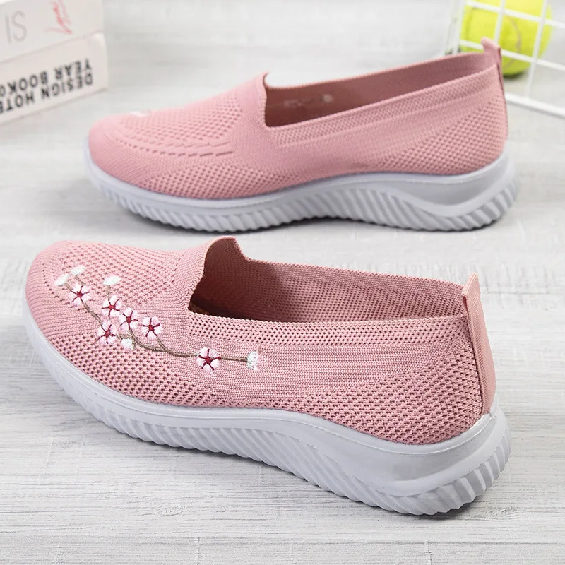 

Women Embroidered Shoes Classic Chinese Style Solid Color Breathable Sports Flats Casual Lightweight Loafers Zapatillas Mujer