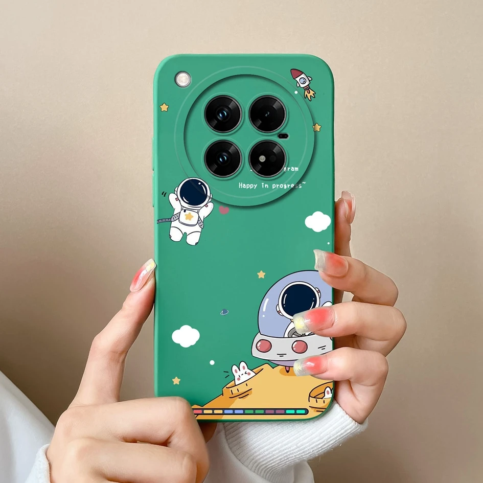 Lovely Pilot Astronaut Cartoon Soft Liquid Silicone Painted Anti-Drop Case