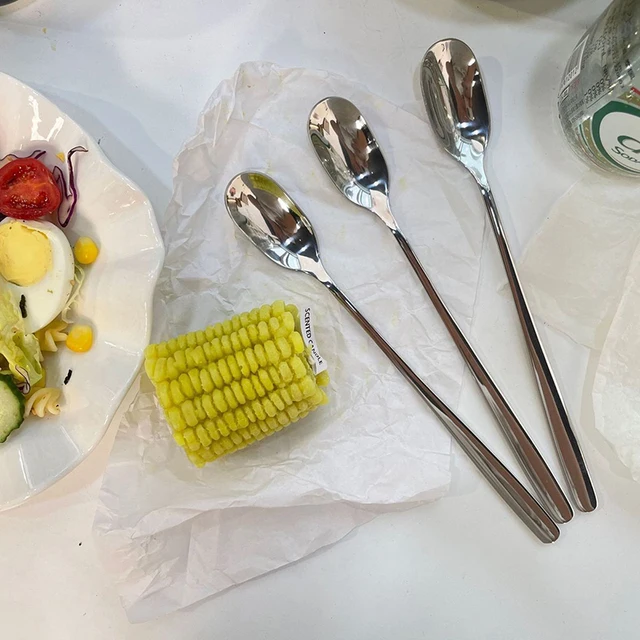 Cucchiaini da caffè natalizi in oro/argento da 4 pezzi con confezione regalo Cucchiai da dessert per uomo di pan di zenzero in acciaio inossidabile Cucchiaio da posate Regalo di Natale