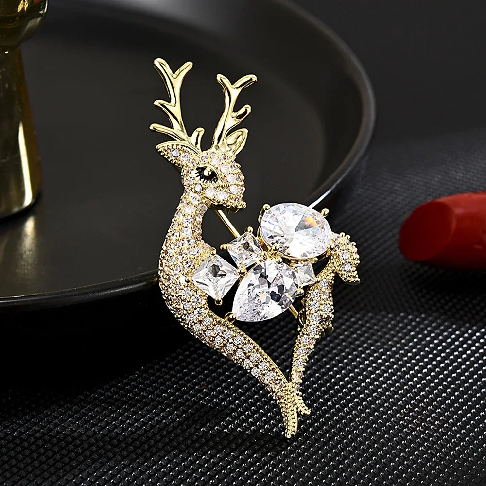 Luxury Brooch for Women Full Rhinestone Deer Brooches Gold Silver Color Cute Animal Suit Lapel Pins Christmas Jewelry Gifts