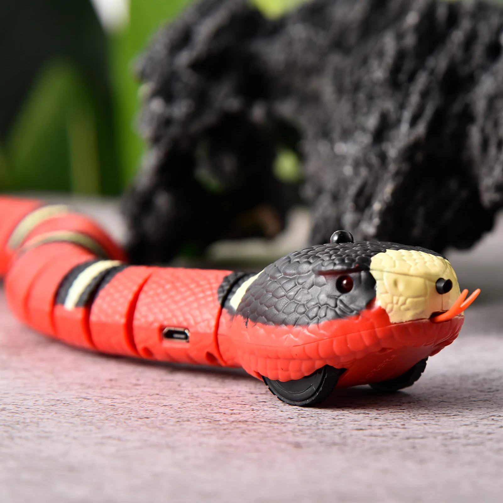 Smart Sensing Interactive Cat Toys Automatic Eletronic Snake Cat Teasering Play Toy USB Rechargeable Kitten Toy For Pet Cats Dog
