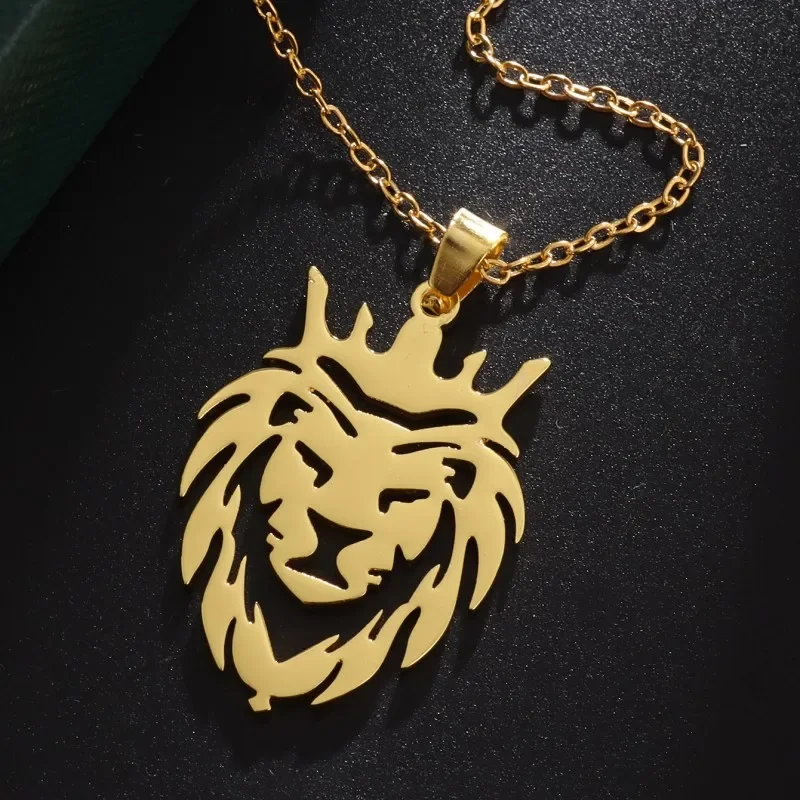 ライオン王冠ペンダント ネックレス 楽天市場】百獣の王ライオン&クラウン(王冠)・立体型デザイン