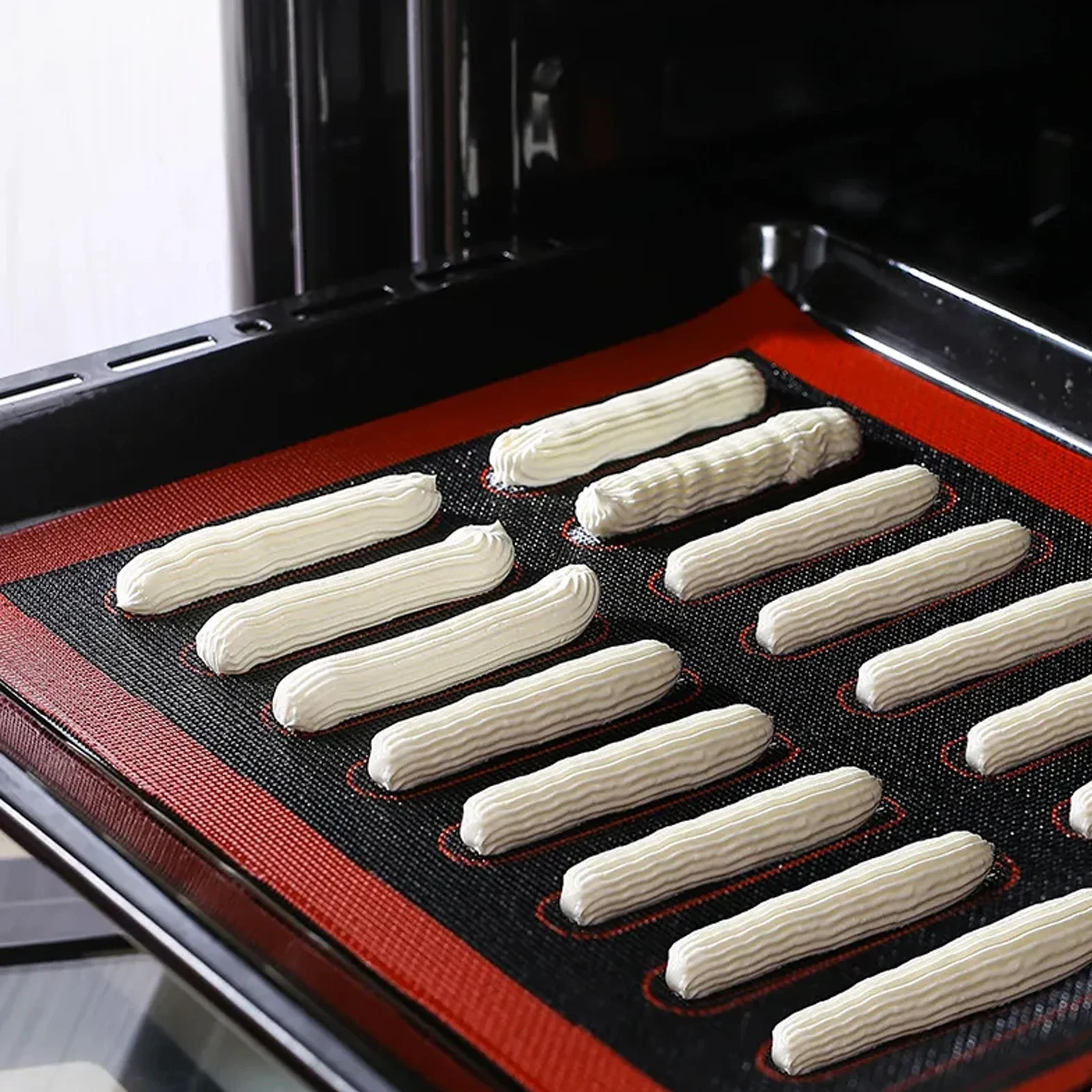 Perforated Silicone Baking Mat 1PC 2 Sides with Puff & Round Patterns Reusable Non-stick Oven Liner for Cookies Macaron Bread Silicone Baking Mat