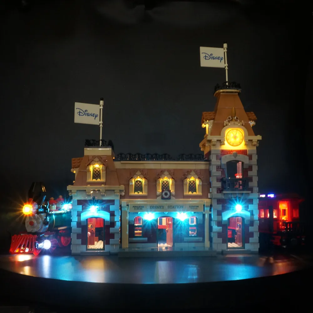 Kit Di Illuminazione A Led Per Treno 71044 E Stazione Non Inclusi