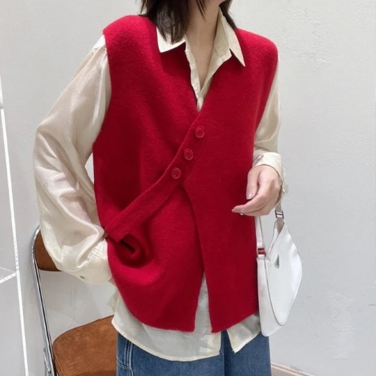 

2022 Red Casual Button V-neck Knit Sleeveless Spring Sweater Vest Loose Waistcoat Clothing Lady Top Cloth Coat for Women girl