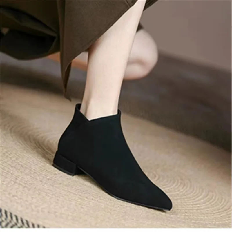 

2023 High Quality Ladies Shoes Slip on Women' Boots Winter Pointed Toe Solid Flock Short Barrel Chunky Heels Concise Roman Boots