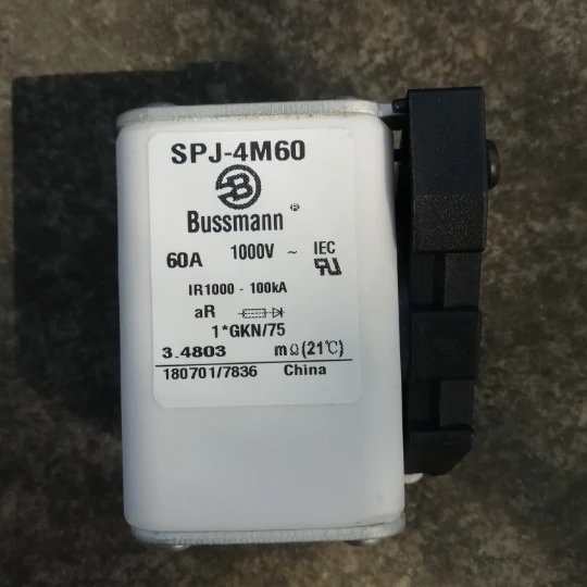 

Предохранители: Bussmann SPJ-4M60 60A 1000V ( 1 * GKN/75 ) aR