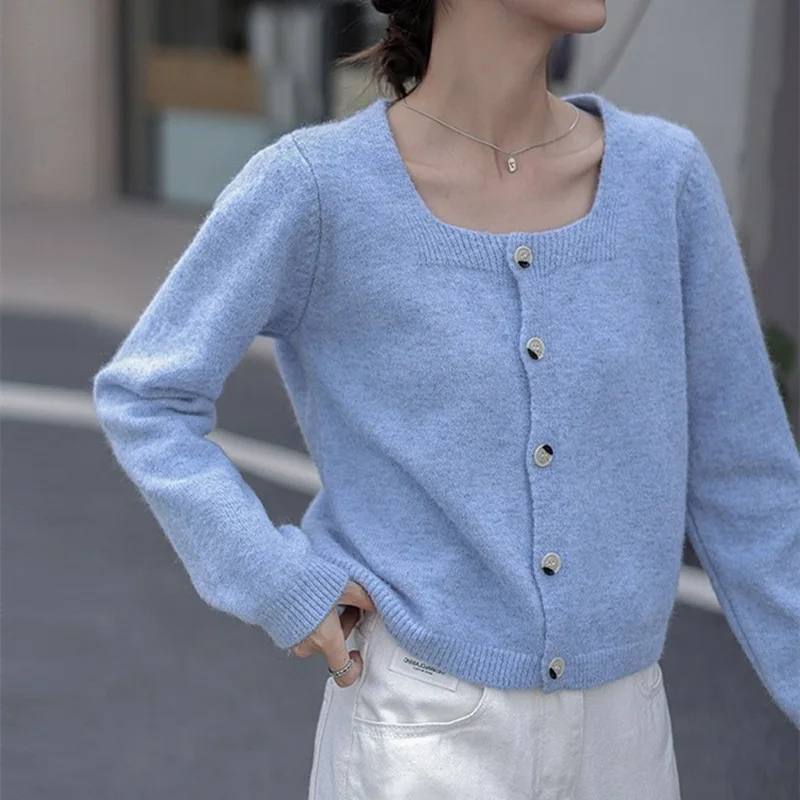 

Knitted cardigan woman 2023 new autumn and winter square collar blouse lazy loose retro small fragrant wind sweater woman