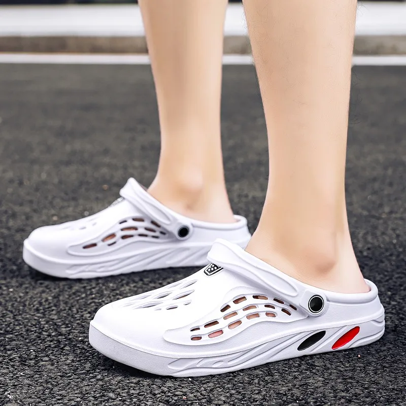 New Summer Aqua Shoes Men's Outdoor Hollow Out Beach Water Flats Slip On Breathable Lightweight Sandals Zapatos Hombre